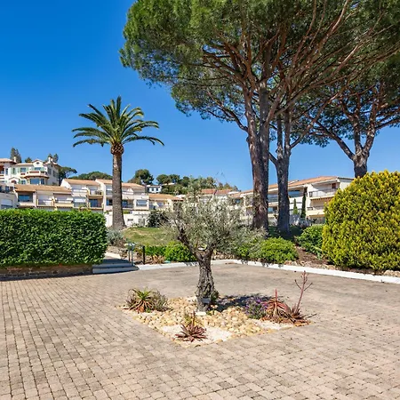 Les Jardins D'ys-10 By Interhome