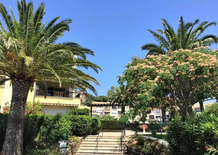 Les Jardins D'ys-10 By Interhome *